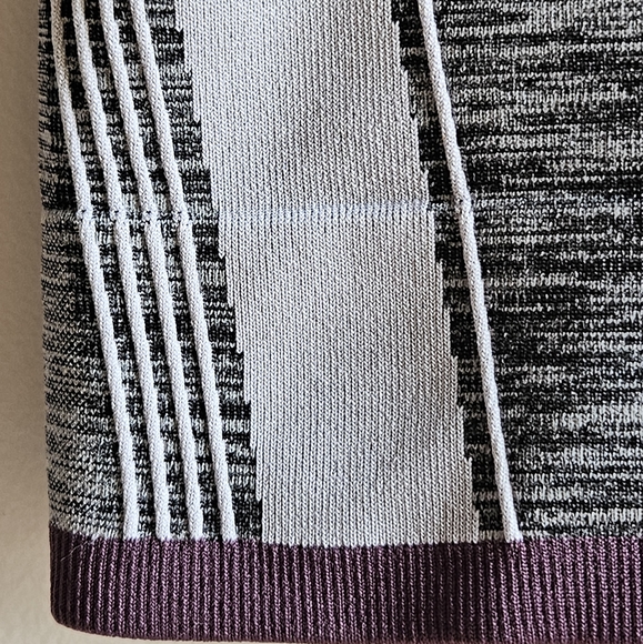 Athleta Impact Crop Top in Women's M - Picture 12 of 15